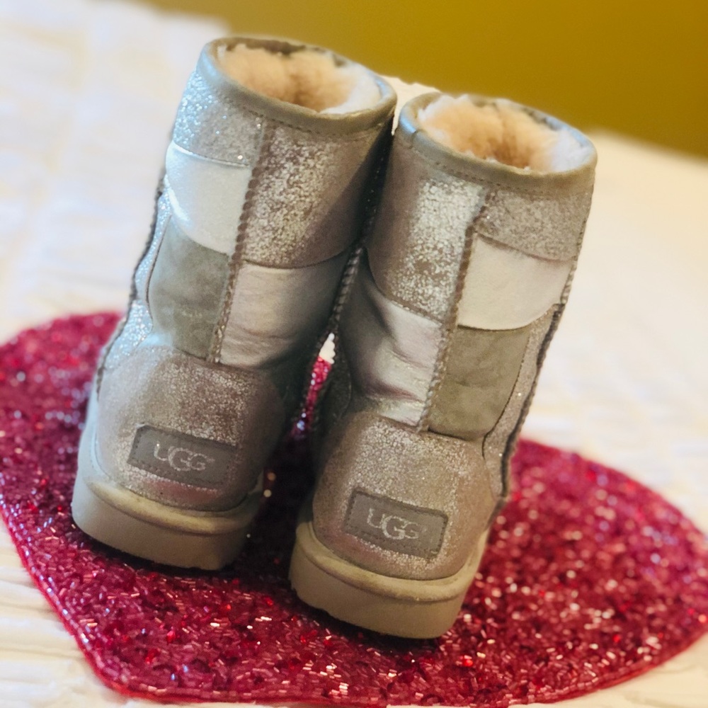UGG Classic 2 Patch Comfort Winter Boots - Girls - Picture 2 of 4